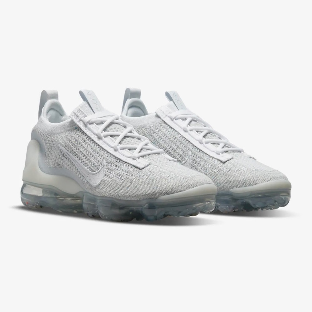NIKE WOMEN'S VAPORMAX 2021 FLY KNIT WHITE/WHITE/ PLATINUM SZ - 7 US $210